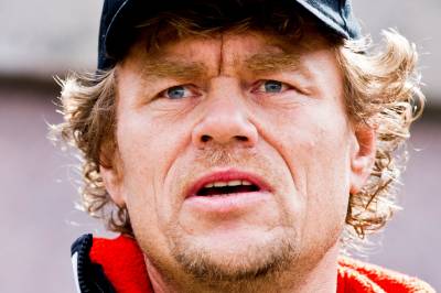 Starter nytt selskap