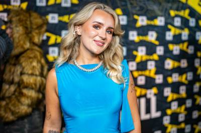 Influenser Hanna-Martine er forlovet 