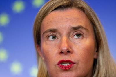 EUs tidligere utenrikssjef går av som rektor for eliteskole etter mistanke om korrupsjon