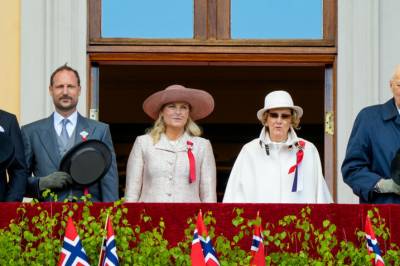 Prinsen måtte hjelpe Mamma