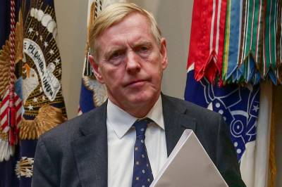 Tidligere toppdiplomat hadde UD-oppdrag mens kjæresten ledet sentral seksjon: – Skadelig gråsone
