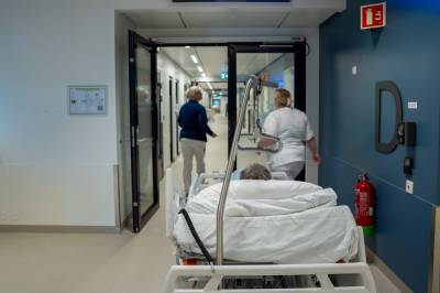 Sjukehuset er sprengfullt – mange har infeksjonar