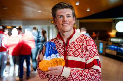 OL-kongen Johannes Høsflot Klæbo stiller til start i verdenscupen i Falun