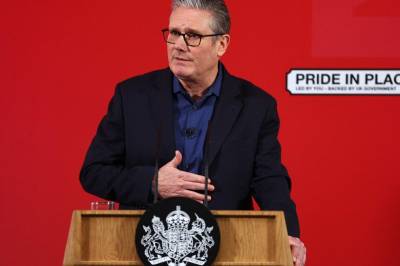 Epstein-­dokumentene: Starmer sier unnskyld til ofre