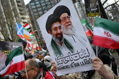 Statlige iranske aktører oppdaget i norske transaksjoner: På sporet av ayatollahenes formuer