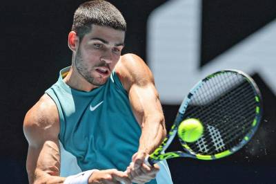 Carlos Alcaraz trekker seg fra Queen's og Wimbledon på grunn av skade