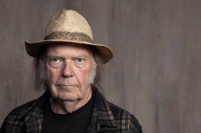 Neil Young med uvanlig tilbud til Grønland