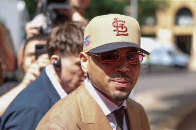 Chris Brown erkjenner straffskyld etter nattklubb-bråk i London