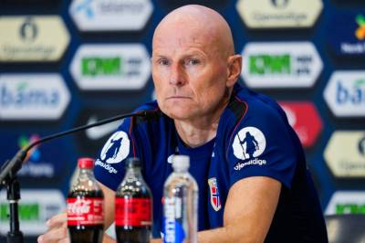 Pressekonferanse med Ståle Solbakken
