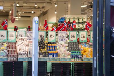 Rives ut av hyllene