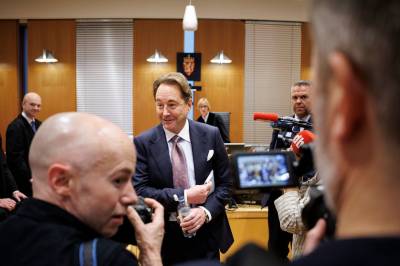 Røkke er raus med superlativene, om seg selv