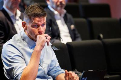 Tveitereid dumper tek-aksjer og bygger seg opp i Sats
