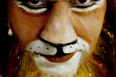 I hvilken barnebokserie møter vi løven Aslan?