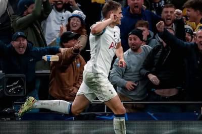 Tottenham i krise krever rekordsum for Micky van de Ven