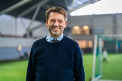 Hyller fotballplanene: – En veldig god idé