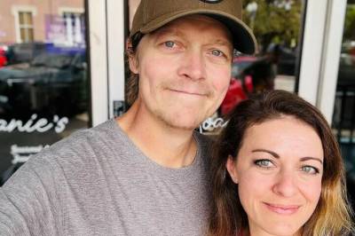 Frontfiguren er død