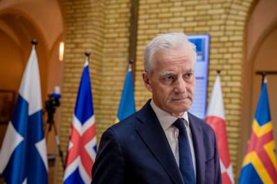 Støre: Norge vil delta i internasjonalt initiativ for at skip kan seile fritt gjennom Hormuzstredet