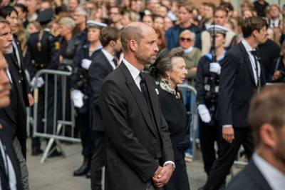 Britiske kongelige dropper prinsesse Astrids gravferd