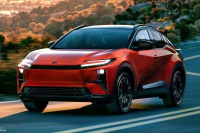 Toyota ser ut til å slippe rimeligere CH-R EV i 2026