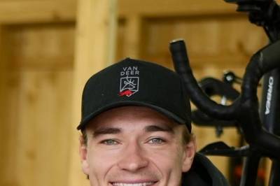 Har 46 par løpesko i garasjen