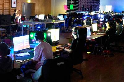 Rekorddeltakelse og heftig stemning på BirkeLAN &bull; Birkenesavisa