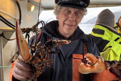 Eventyrlig hummerfiske, 54 hummere på 30 teiner