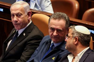 Israel sier iransk marinesjef er drept