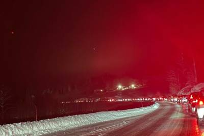 Trafikktrøbbel flere steder: - Svært glatt