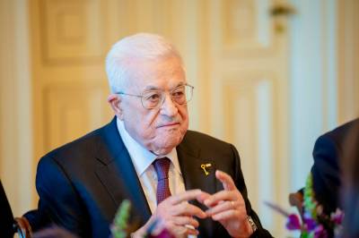Palestinas president lover å holde valg
