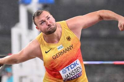 Tre friidrettsutøvere utestengt for å tippe på lagkamerater