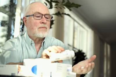 Hva er nytten av atorvastatin blant eldre mennesker?