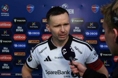 Kom med beskjed: – Slutt å filme