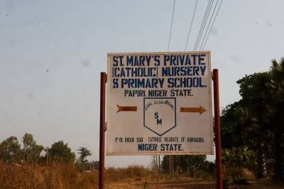 Nigeria: 100 løslatte barn overlevert til statlige myndigheter