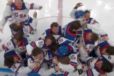 SE: Elleville jubelscener etter at USA vant dramatisk OL-finale