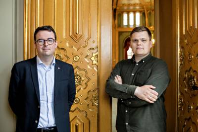 - Blir gjort til politiske offer for kulturkrig