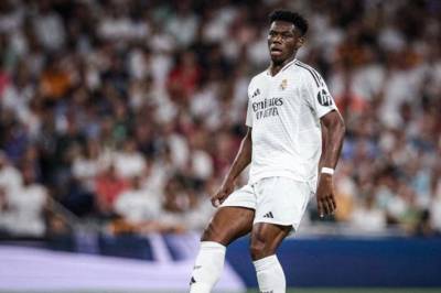 Liverpool sjekker om de har nok penger til å kjøpe en av verdens beste defensive midtbanespillere