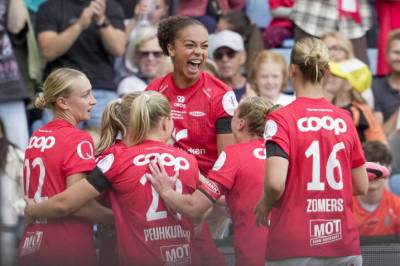 Herjet i cupfinalen: Solskjær på tribunen