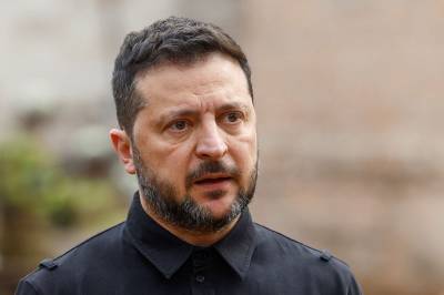 Zelenskyj åpner for valg i Ukraina