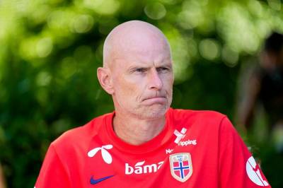 Solbakken antyder justeringer på laget.