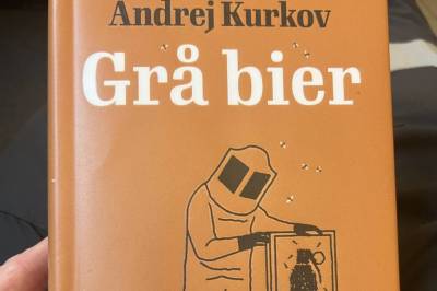 Bokomtale: «Grå bier» av Andrej Kurkov