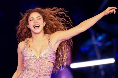 Hvem var i over ti år sammen med Gerard Piqué?