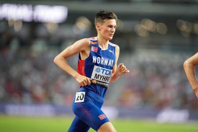 Magnus Tuv Myhre med toppløp i Valencia – knuste Nordås-rekord på 10 km gateløp