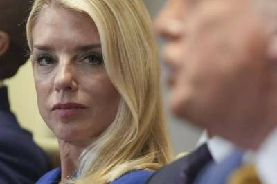 Pam Bondi har fått kreft