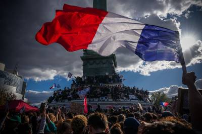 Portforbud i deler av Paris enda en natt