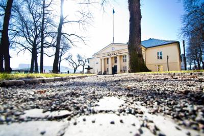 Kongsberg Automotive faller over åtte prosent etter selskapets kapitalmarkedsdag.