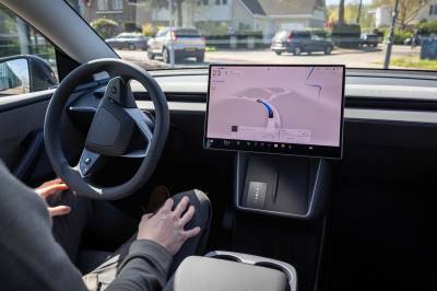 Fem timer med Teslas selvkjøring, og jeg holdt i rattet i 45 sekunder