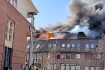 Her står bygget i full fyr