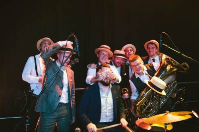 width=device-width, initial-scale=1