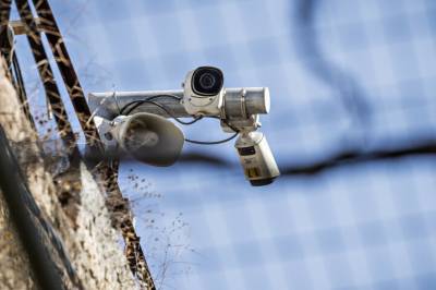 Tjener på skrekk-regime