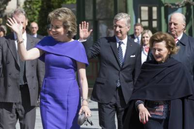 Forklarer detalj: Dette skiller de to kongene